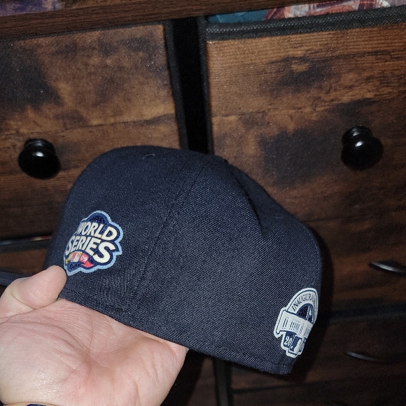 Super Rare 2009 Yankee World Series Inaugural Season New Era Baseball Cap - Picture 4 of 7